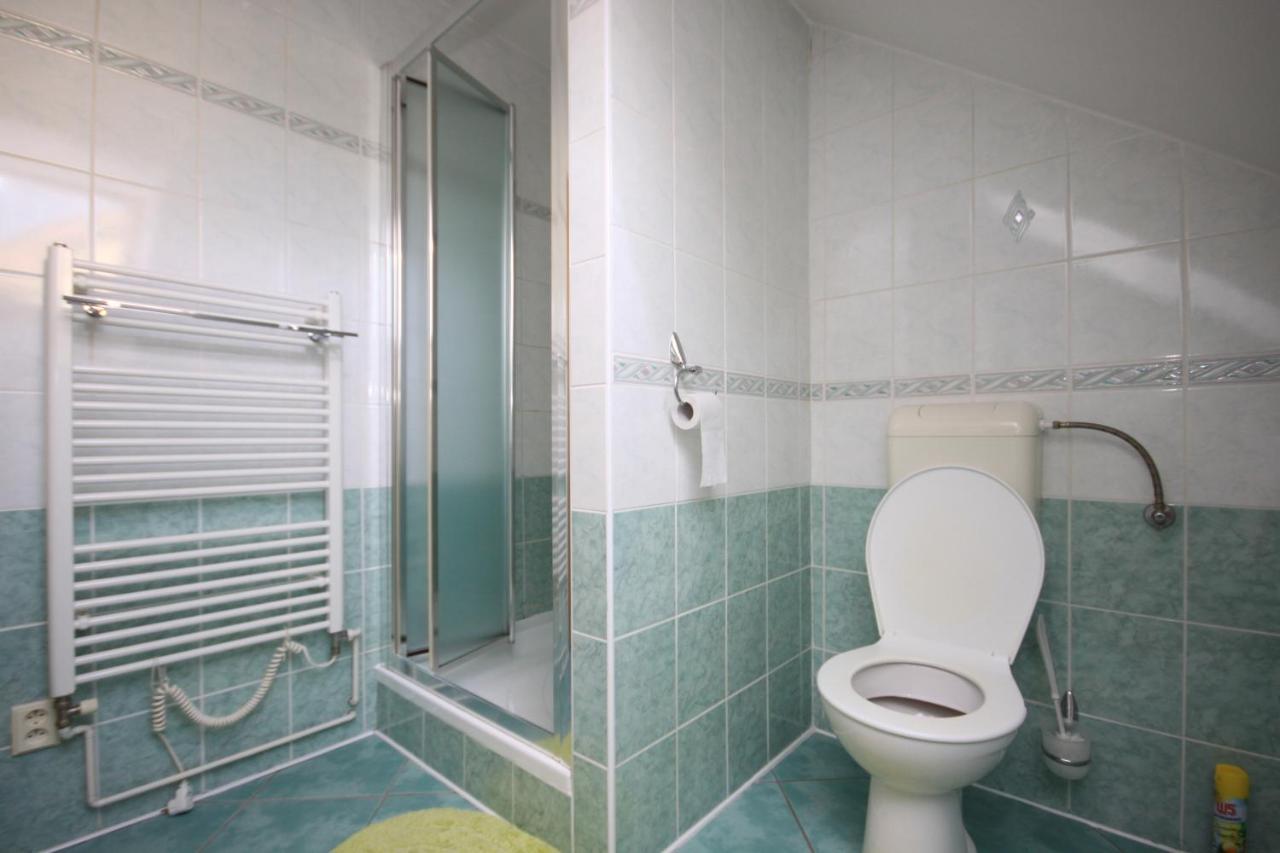 Apartman Pod Cernou Horou Рожнов-под-Радгоштем Экстерьер фото